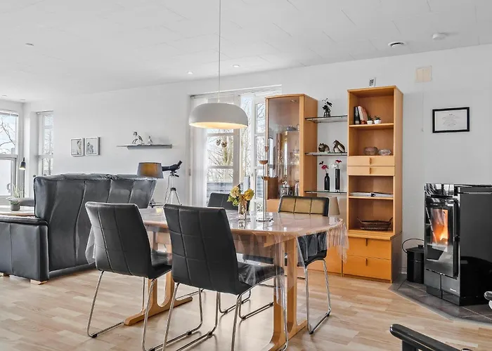 3 Bedroom Cozy In